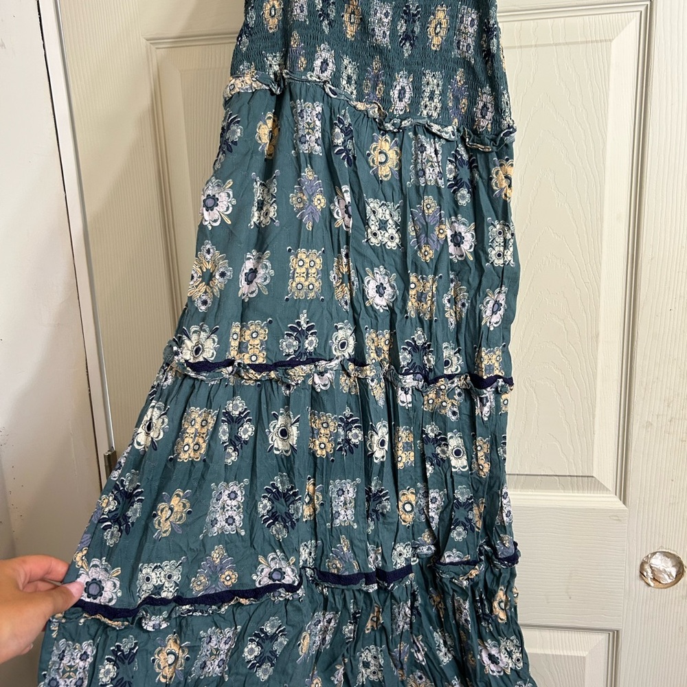 Universal Thread Teal and Cream Floral Dress